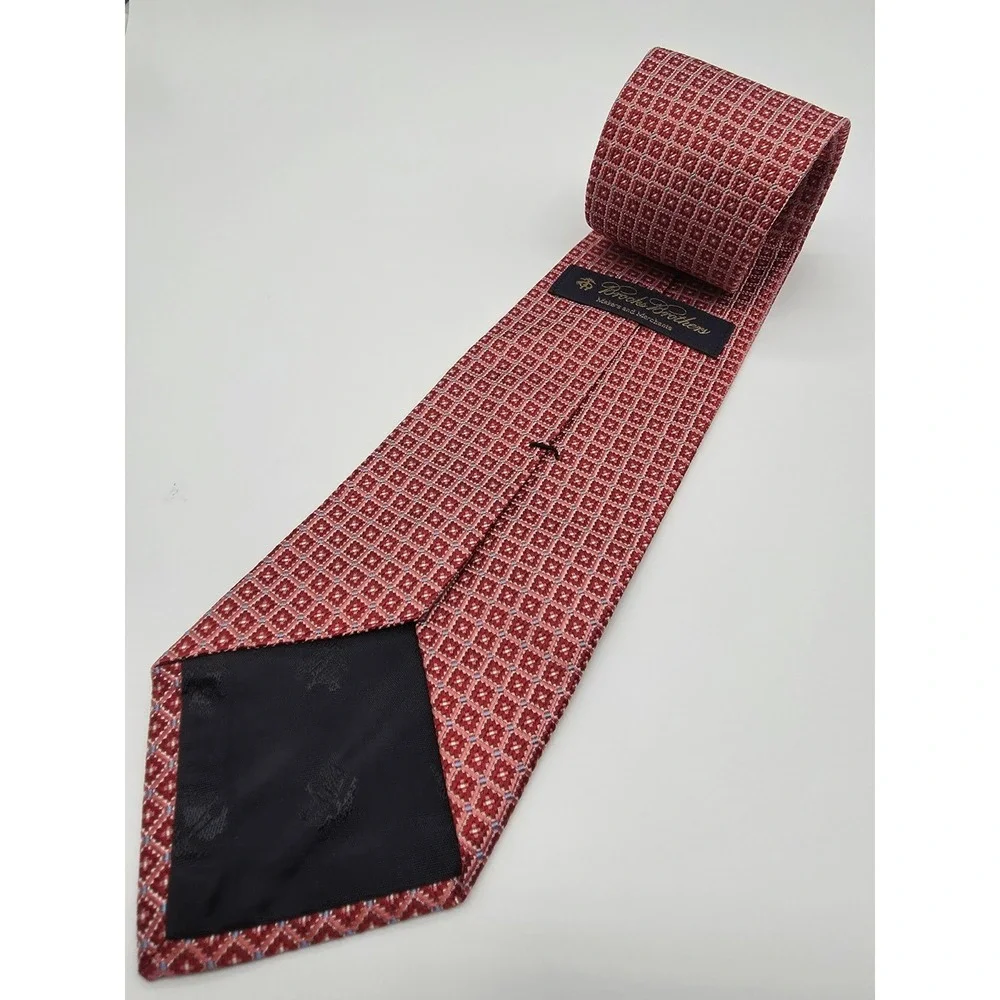Brooks Brothers Red Pink Blue Geometric 100% Silk Tie 57